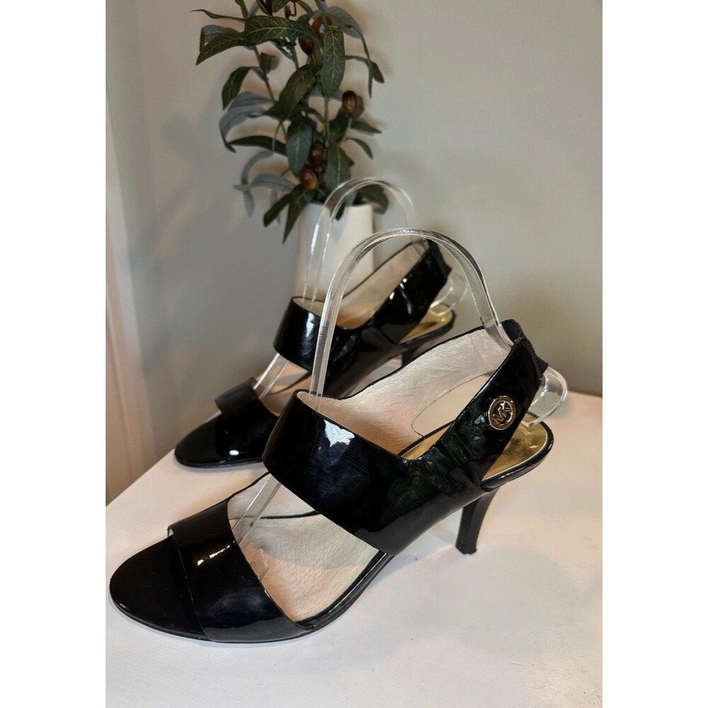Michael Kors Black Patent Leather Slingback Heels Sandals 8 Gold MK Logo Y2K